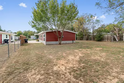718 Hunter Drive, Rockdale, TX 76567 - Photo 22