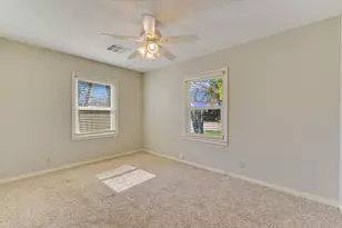 106 Hudgins St, Smithville, TX 78957 - Photo 18