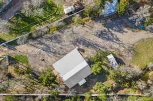 240 Riddle Rd, Cedar Creek, TX 78612 - Photo 28