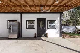 240 Riddle Rd, Cedar Creek, TX 78612 - Photo 6