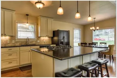 2111 W 10th Street, Austin, TX 78703 - Photo 4