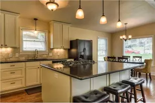 2111 W 10th St, Austin, TX 78703 - Photo 4