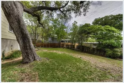 2111 W 10th Street, Austin, TX 78703 - Photo 22