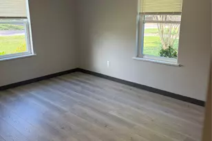 1012 N Water St, Burnet, TX 78611 - Photo 12