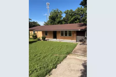 1012 N Water Street, Burnet, TX 78611 - Photo 1