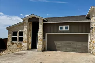 105 Everett Ct, Jarrell, TX 76537 - Photo 1