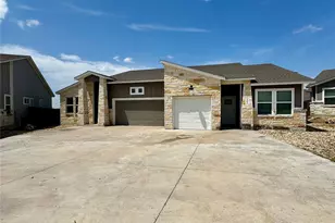 105 Everett Ct, Jarrell, TX 76537 - Photo 16