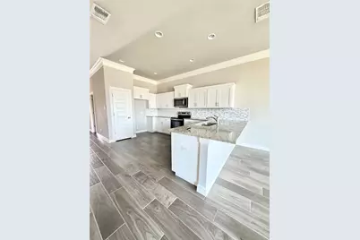 105 Everett Court #B, Jarrell, TX 76537 - Photo 6