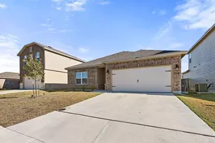 717 Peak Pl, Seguin, TX 78155 - Photo 2