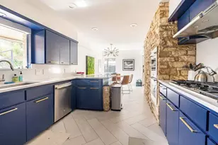6102 Cherrylawn Cir, Austin, TX 78723 - Photo 24