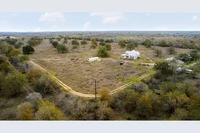 2124 Bugtussle Lane, Luling, TX 78648 - Photo 14