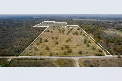 2124 Bugtussle Lane, Luling, TX 78648 - Photo 1