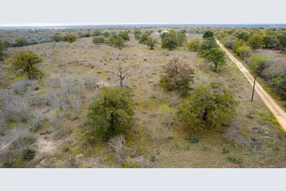 2124 Bugtussle Lane, Luling, TX 78648 - Photo 6