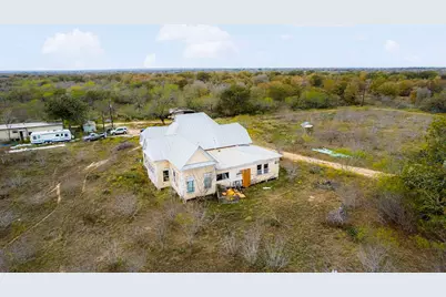 2124 Bugtussle Lane, Luling, TX 78648 - Photo 4