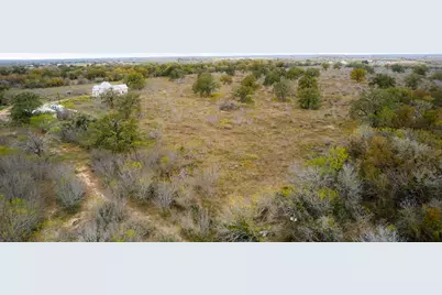 2124 Bugtussle Lane, Luling, TX 78648 - Photo 8