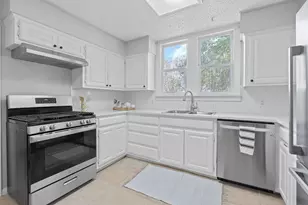 909 Hudgins St, Smithville, TX 78957 - Photo 18