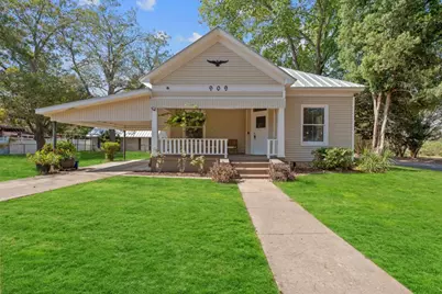 909 Hudgins Street, Smithville, TX 78957 - Photo 1