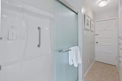 909 Hudgins Street, Smithville, TX 78957 - Photo 16