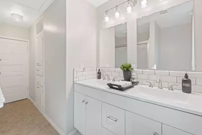 909 Hudgins Street, Smithville, TX 78957 - Photo 14