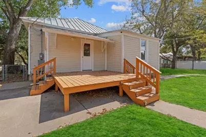 909 Hudgins Street, Smithville, TX 78957 - Photo 38