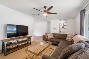 504 Marburger St, Smithville, TX 78957 - Photo 18