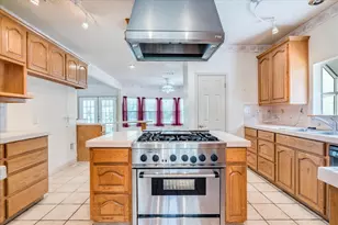 19106 Eyerley Rd, Manor, TX 78653 - Photo 10