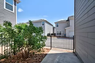 10859 Emerick St, San Antonio, TX 78252 - Photo 26