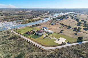 1694 Co Rd 102, Llano, TX 78643 - Photo 2