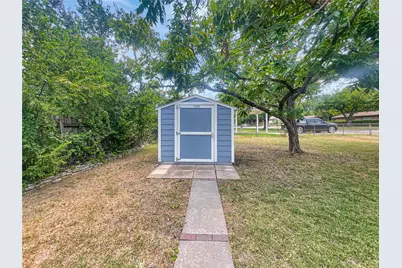 8801 Parkfield Drive, Austin, TX 78758 - Photo 16