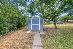 8801 Parkfield Dr, Austin, TX 78758 - Photo 16