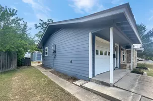 8801 Parkfield Dr, Austin, TX 78758 - Photo 18