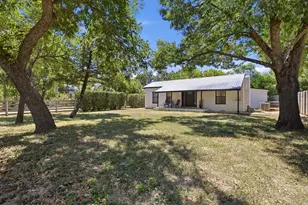 110 Fallwell St, Liberty Hill, TX 78642 - Photo 6