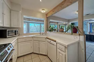 614 Sunfish St, Lakeway, TX 78734 - Photo 14