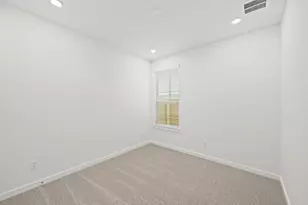 100 Rock Daisy Trl, Hutto, TX 78634 - Photo 18