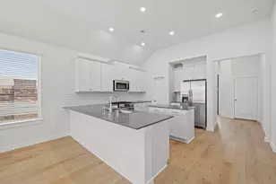 100 Rock Daisy Trl, Hutto, TX 78634 - Photo 2