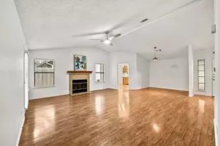 7403 Dallas Dr, Austin, TX 78729 - Photo 8