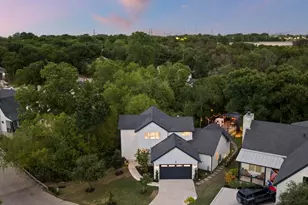 3018 Sunridge Dr, Austin, TX 78741 - Photo 4