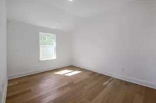 8302 Kromer St, Austin, TX 78757 - Photo 8