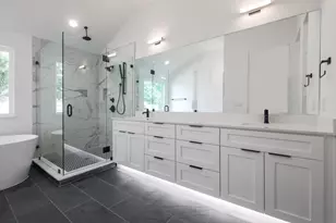 8302 Kromer St, Austin, TX 78757 - Photo 26