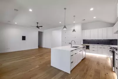 8302 Kromer Street, Austin, TX 78757 - Photo 22