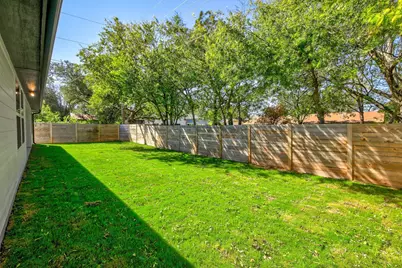 8302 Kromer Street, Austin, TX 78757 - Photo 34