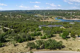 2804 Lakehurst Rd, Spicewood, TX 78669 - Photo 18