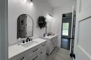 1353 Red Town Rd, Elgin, TX 78621 - Photo 22