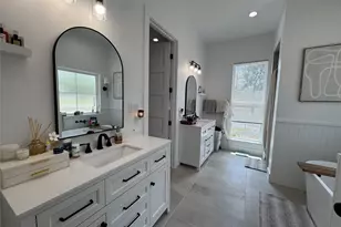 1353 Red Town Rd, Elgin, TX 78621 - Photo 14