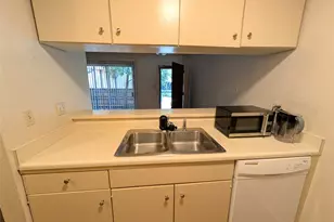 7801 Shoal Creek Blvd, Austin, TX 78757 - Photo 6