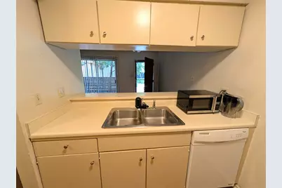 7801 Shoal Creek Boulevard #147, Austin, TX 78757 - Photo 6