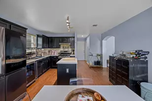 641 Fort Thomas Pl, Round Rock, TX 78664 - Photo 10