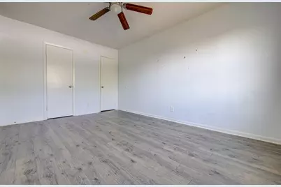 1306 E Saint Johns Avenue, Austin, TX 78752 - Photo 6