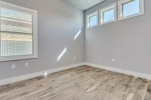 103 E Walter Ave, Pflugerville, TX 78660 - Photo 14