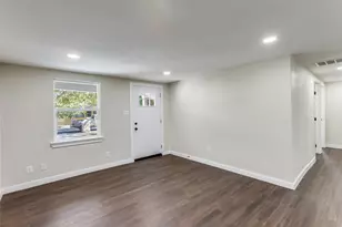 1118 Spur St, Austin, TX 78721 - Photo 20